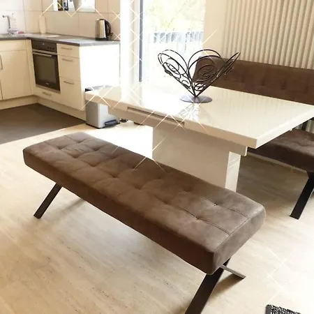 דירה Glasperlenspiel Ankommen Und Zuhause Fuhlen קלוו